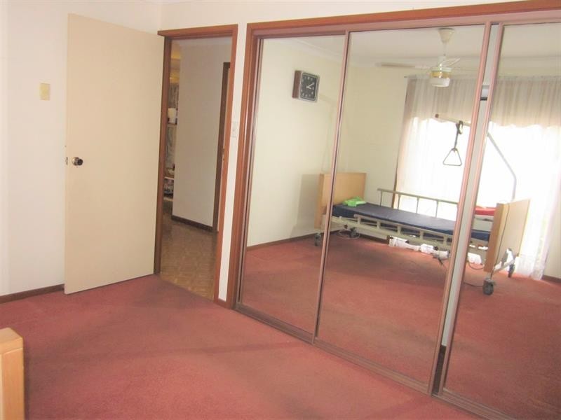 52 Haultain St, Minto NSW 2566