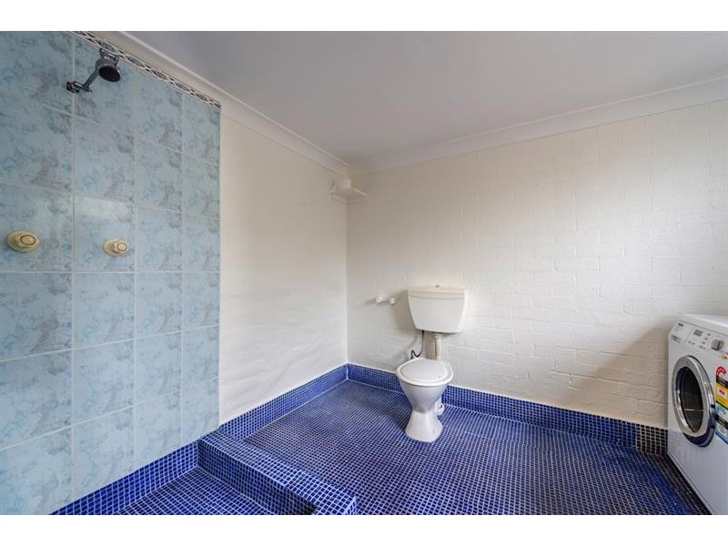 25 Tallowood Cres, Bossley Park NSW 2176