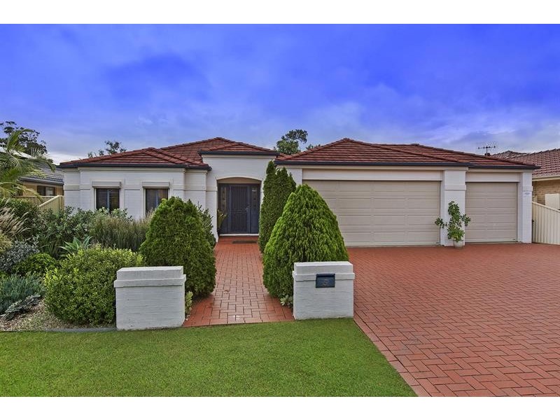 5 Blue Crane Cl, Tumbi Umbi NSW 2261