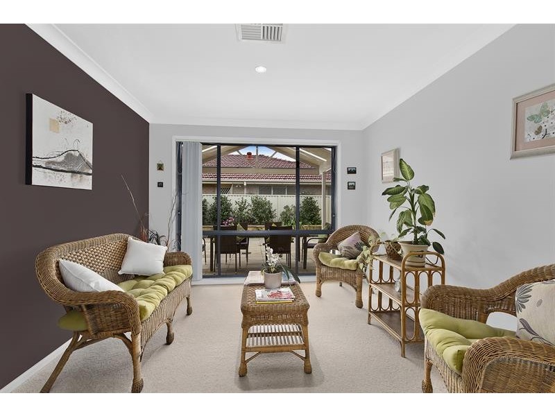 5 Blue Crane Cl, Tumbi Umbi NSW 2261