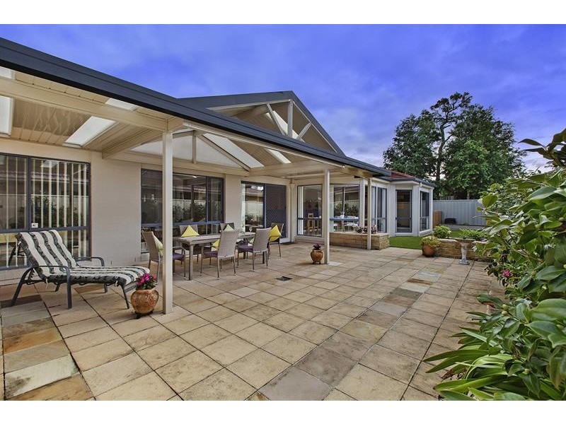 5 Blue Crane Cl, Tumbi Umbi NSW 2261