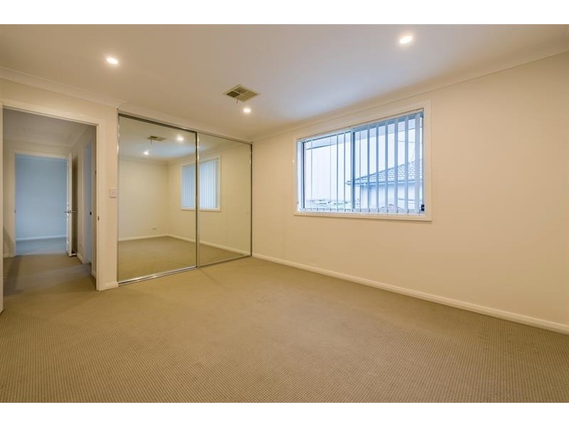 24 Ligar St, Fairfield Heights NSW 2165