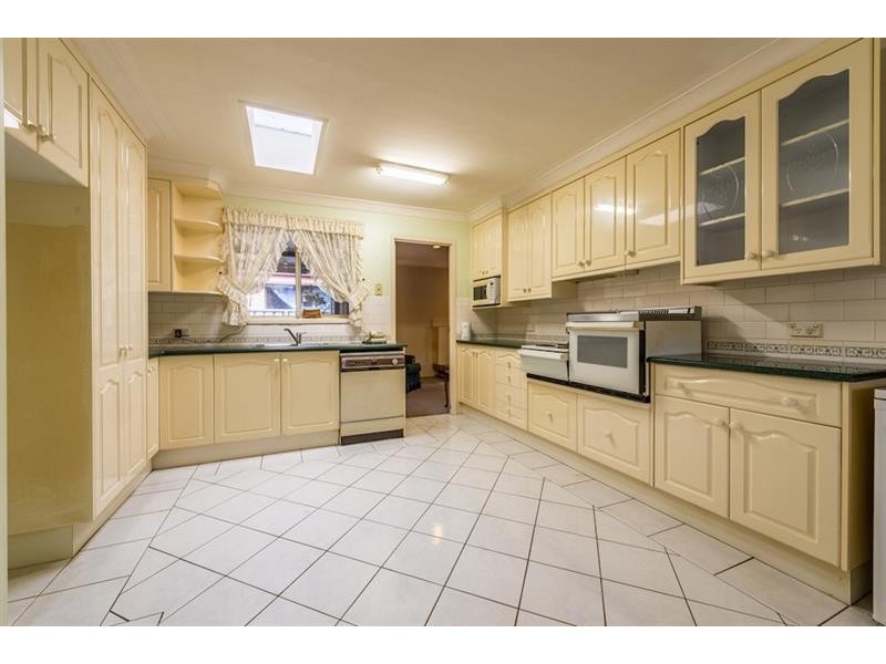 14 Shoalhaven St, Wakeley NSW 2176