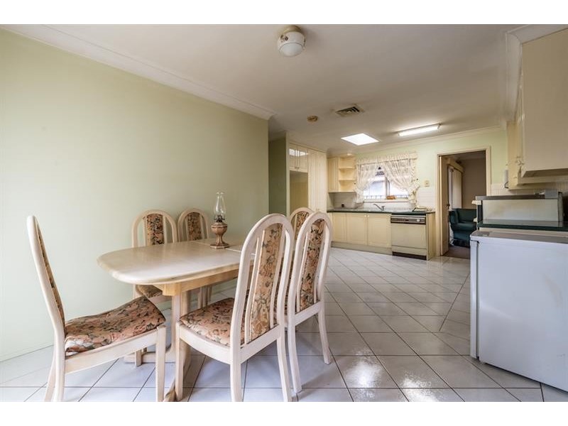 14 Shoalhaven St, Wakeley NSW 2176