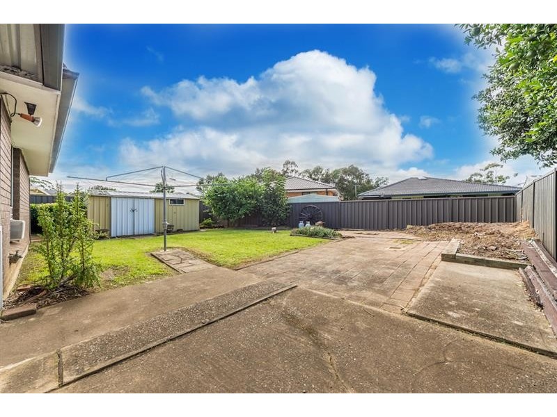 14 Shoalhaven St, Wakeley NSW 2176