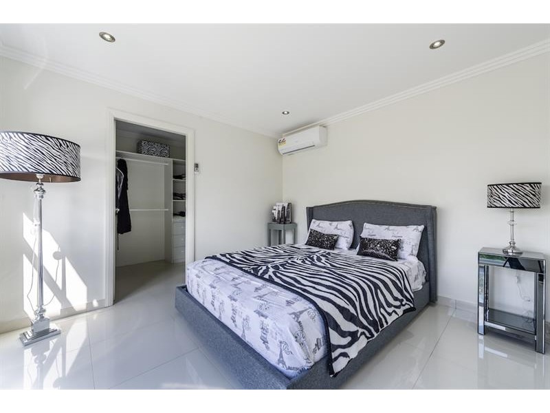 29 Riddell St, West Hoxton NSW 2171