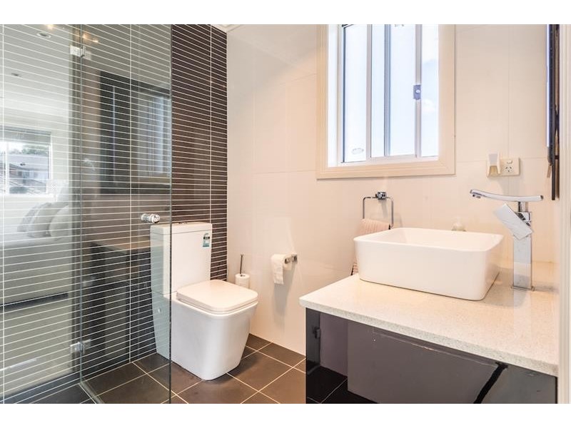 29 Riddell St, West Hoxton NSW 2171