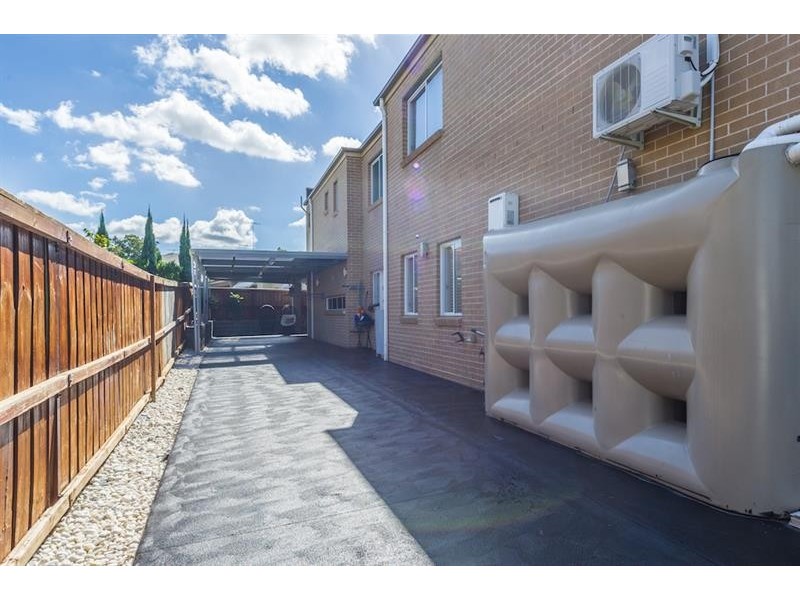 29 Riddell St, West Hoxton NSW 2171