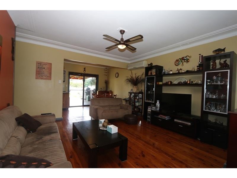 7 Pearce Ave, Toukley NSW 2263