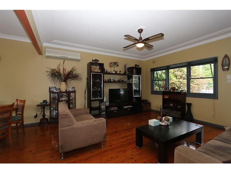 7 Pearce Ave, Toukley NSW 2263