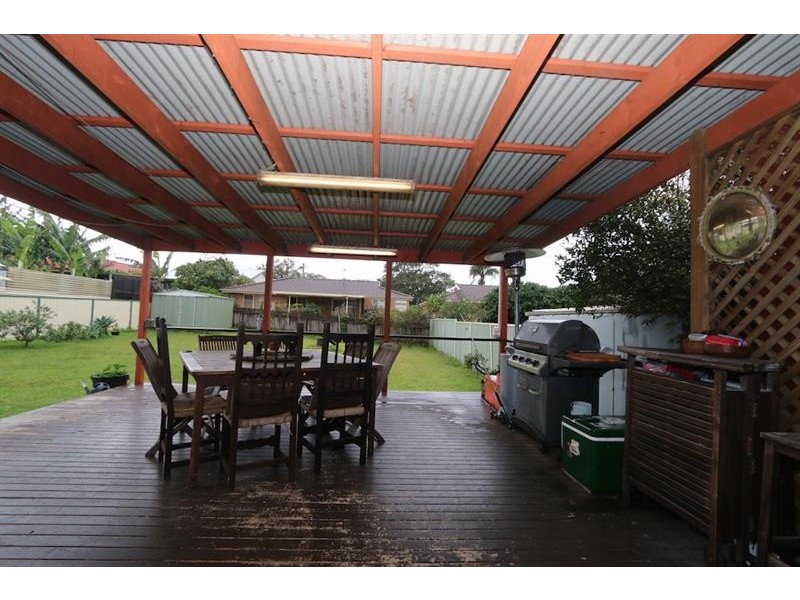 7 Pearce Ave, Toukley NSW 2263