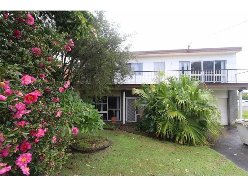 158 Stanley St, Kanwal NSW 2259