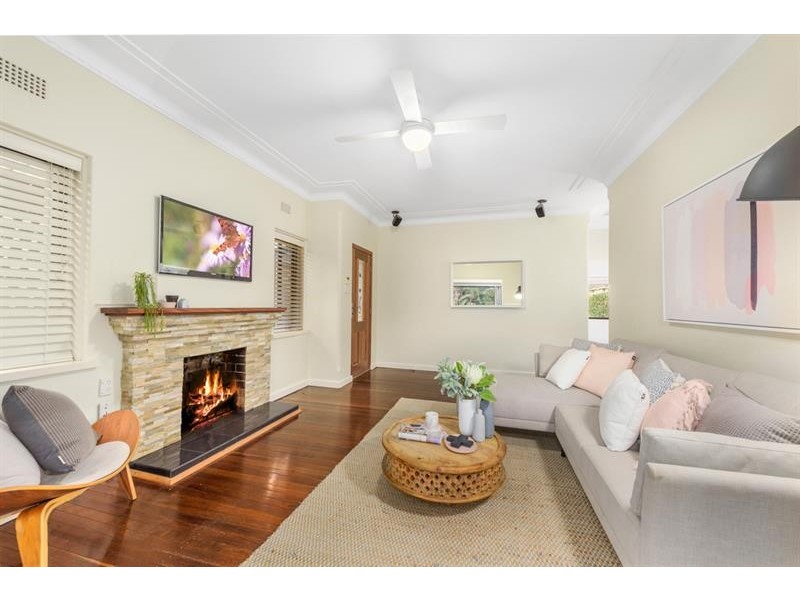 35 Crammond Bvd, Caringbah NSW 2229