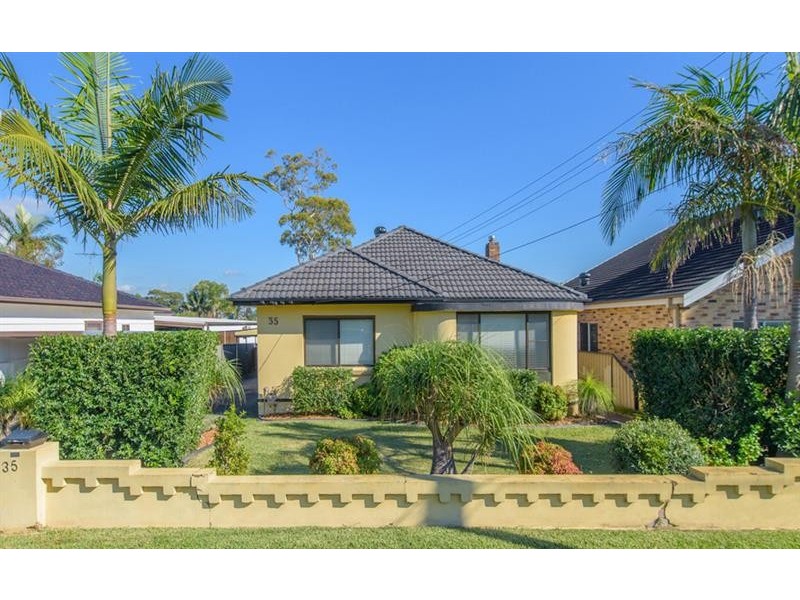 35 Crammond Bvd, Caringbah NSW 2229