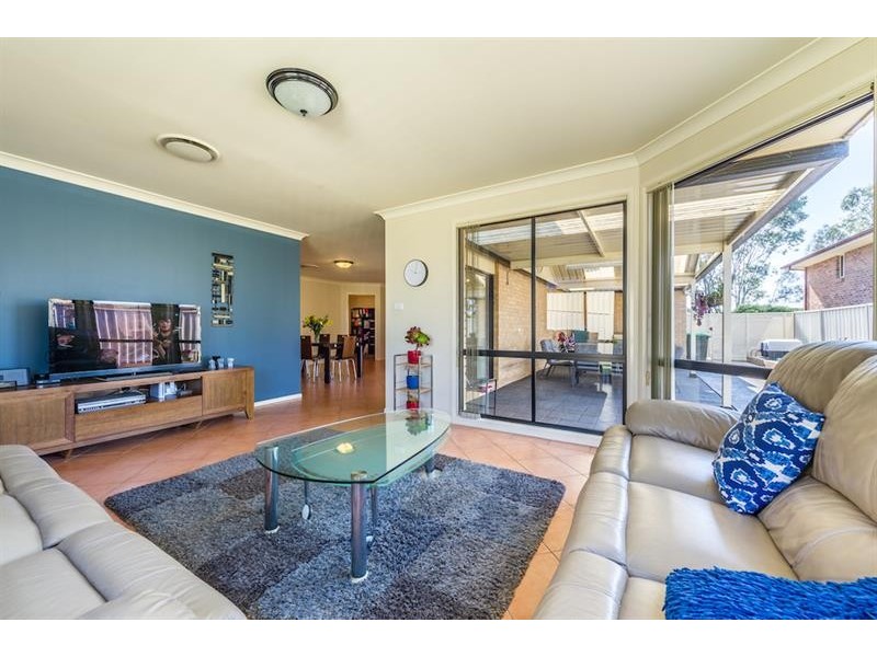 35 Chapman St, West Hoxton NSW 2171