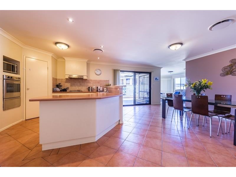 35 Chapman St, West Hoxton NSW 2171