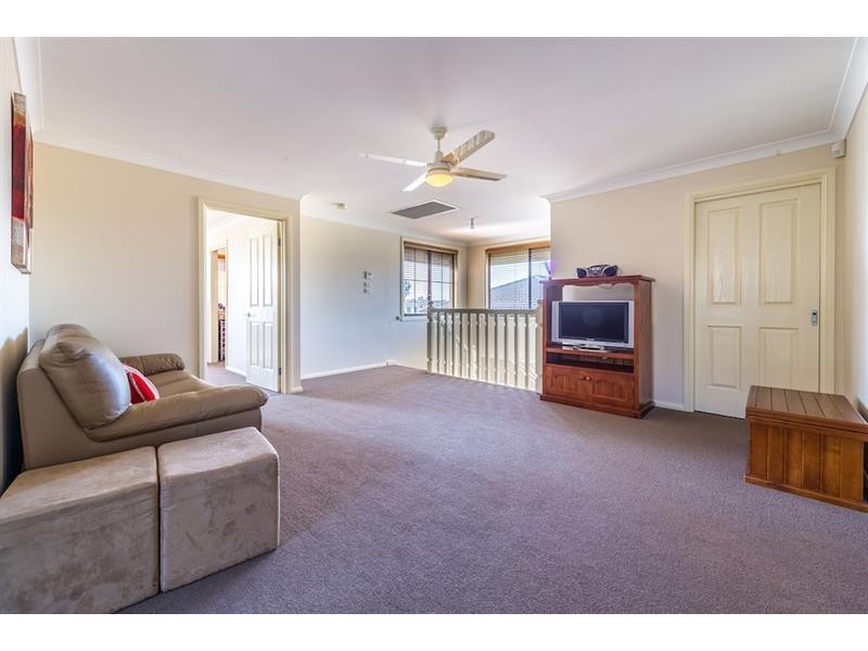 35 Chapman St, West Hoxton NSW 2171