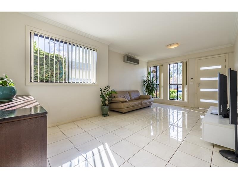 3A Adam St, Fairfield NSW 2165