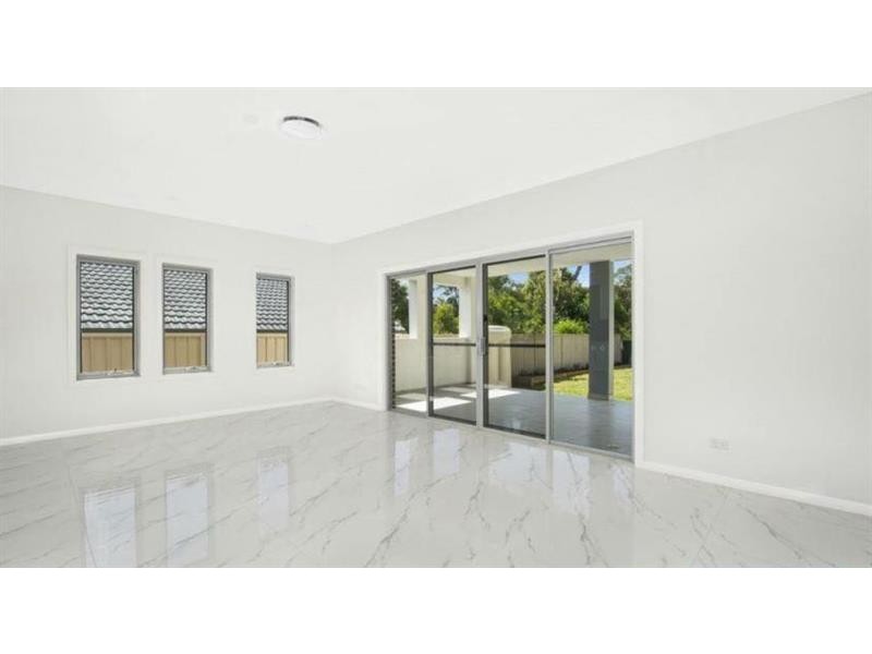 53 Haultain St, Minto NSW 2566