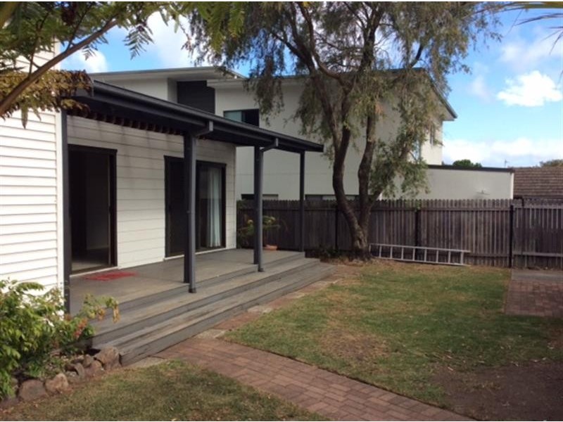 2 Arthur St, Thirroul NSW 2515