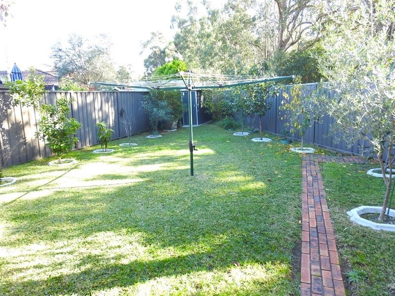 1 Warren Rd, Woodpark NSW 2164