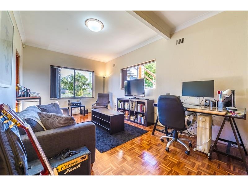 581 The Horsley Dr, Smithfield NSW 2164