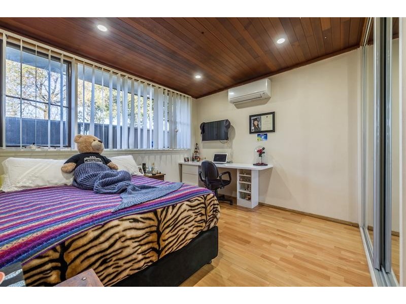 12 Rowley St, Smithfield NSW 2164