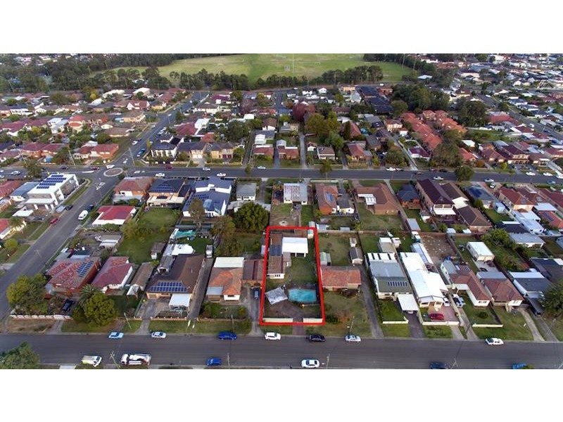 12 Rowley St, Smithfield NSW 2164