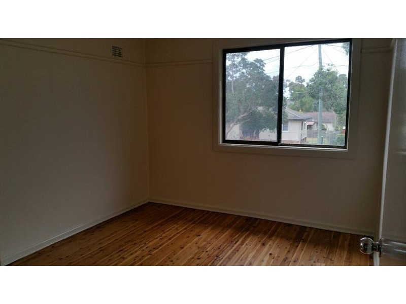 29 Butler Cres, South Penrith NSW 2750