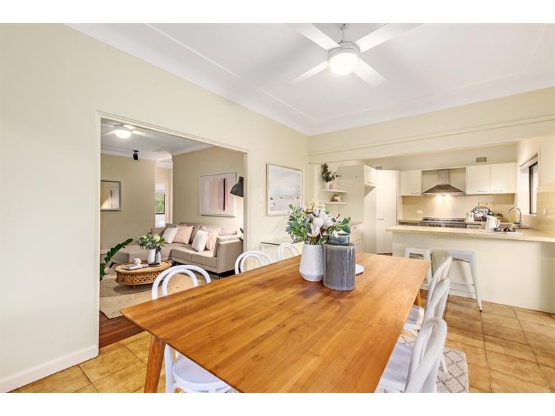 35 Crammmond Bvd, Caringbah NSW 2229