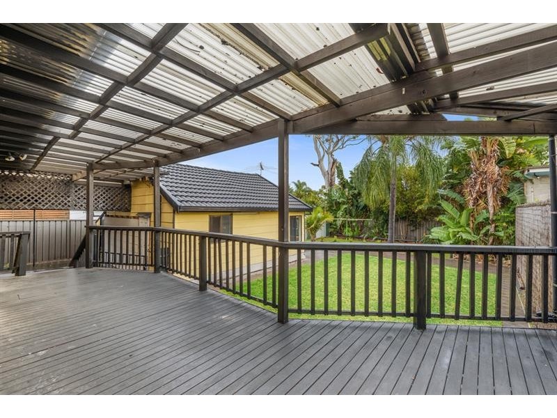 35 Crammmond Bvd, Caringbah NSW 2229