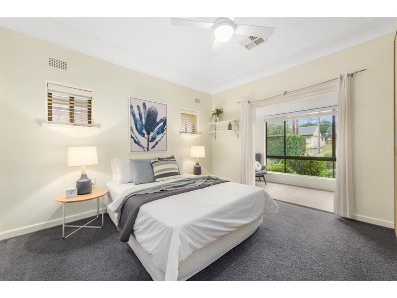 35 Crammmond Bvd, Caringbah NSW 2229