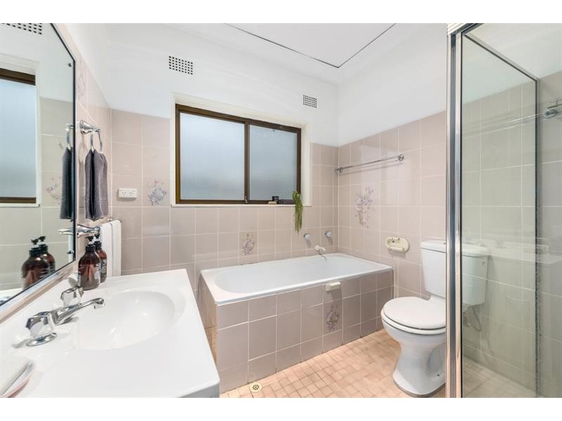 35 Crammmond Bvd, Caringbah NSW 2229