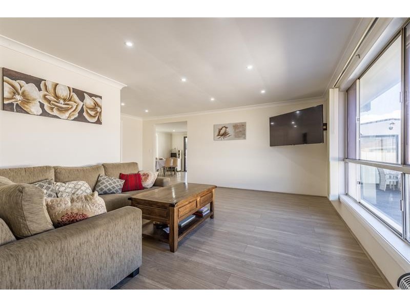 15 Hornet St, Greenfield Park NSW 2176