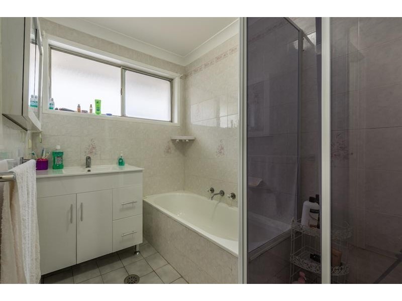 15 Hornet St, Greenfield Park NSW 2176