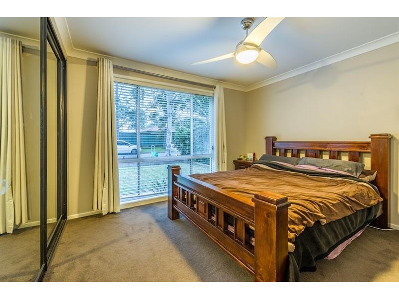 2 Wardle Cl, Currans Hill NSW 2567