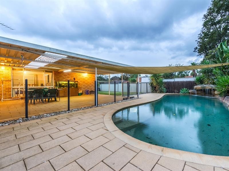 2 Wardle Cl, Currans Hill NSW 2567