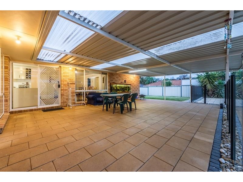 2 Wardle Cl, Currans Hill NSW 2567