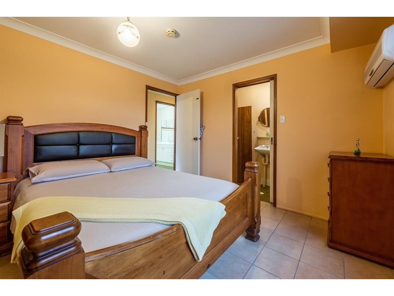 4 Hook Pl, Wakeley NSW 2176