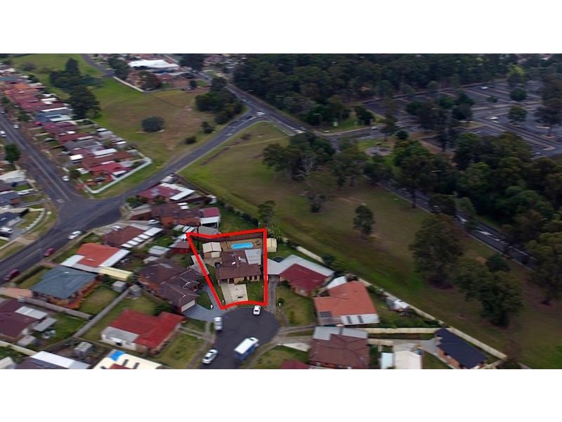 4 Hook Pl, Wakeley NSW 2176