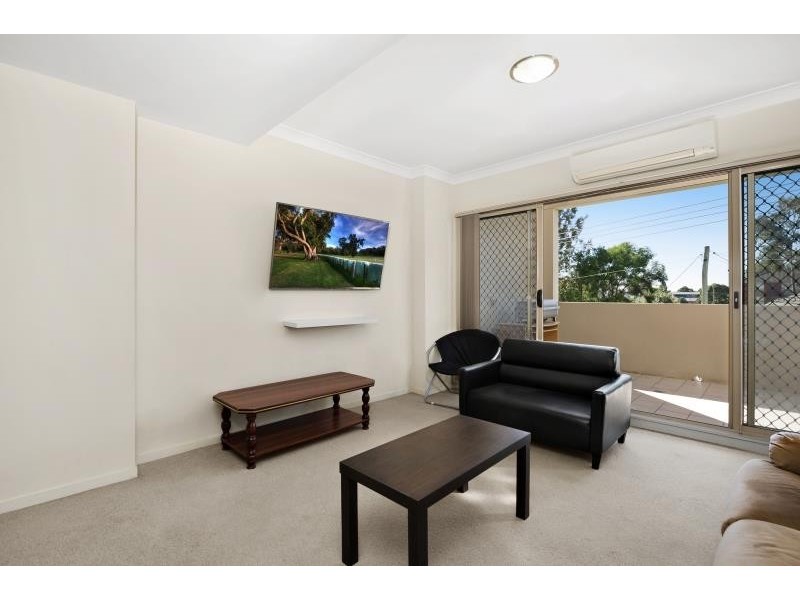 13/17 Warby St, Campbelltown NSW 2560