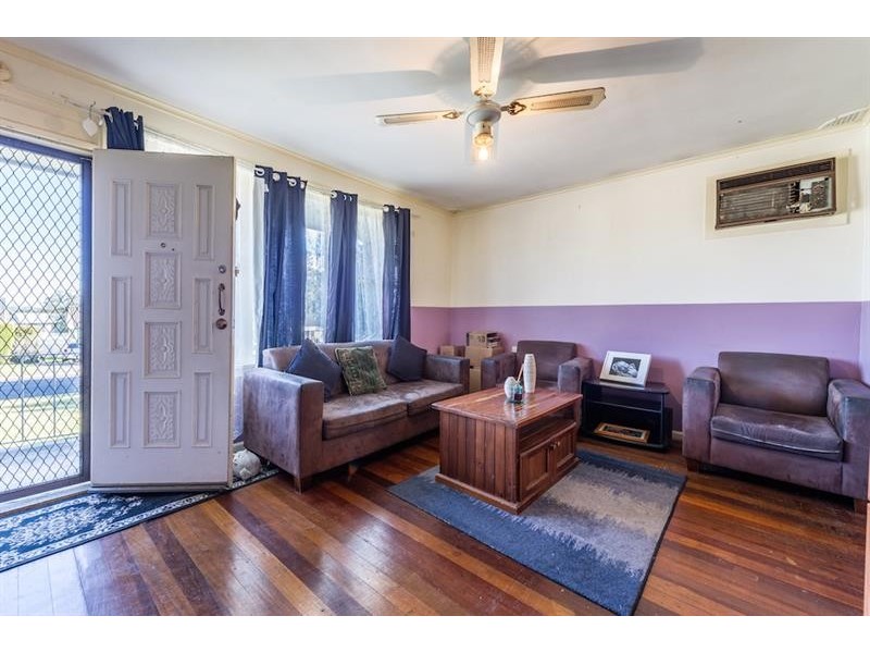 8 Shakespeare St, Campbelltown NSW 2560