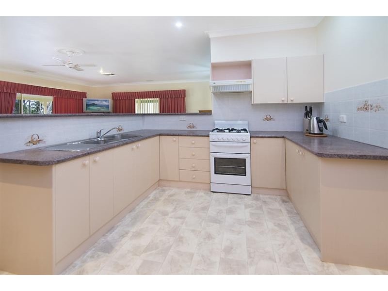 140 Wahroonga Rd, Kanwal NSW 2259