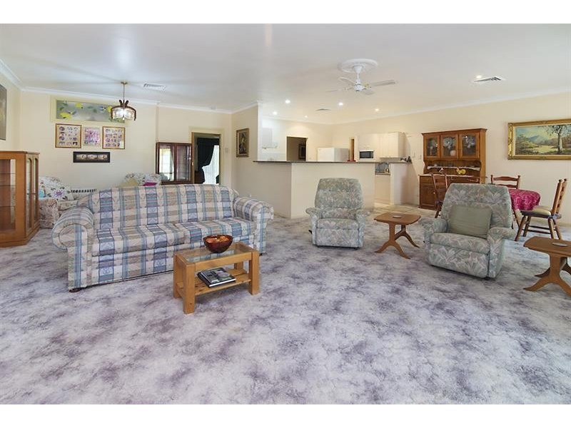 140 Wahroonga Rd, Kanwal NSW 2259