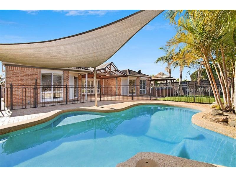 24 Plane Tree Cct, Woongarrah NSW 2259