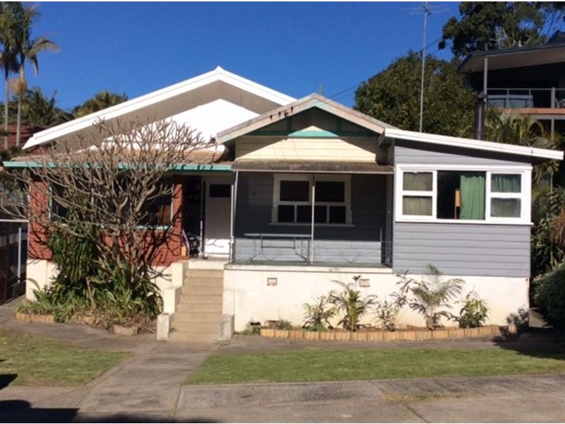 13 Pass Ave, Thirroul NSW 2515