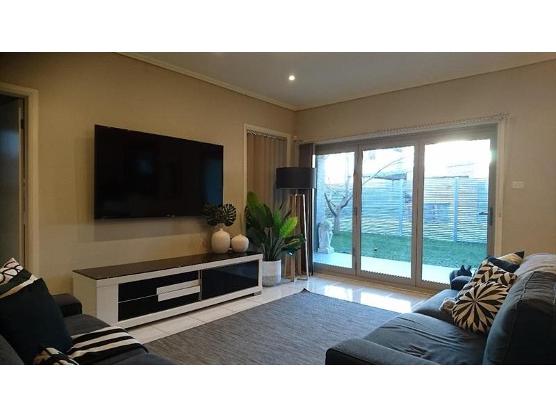 6 Waterside Bvd, Cranebrook NSW 2749