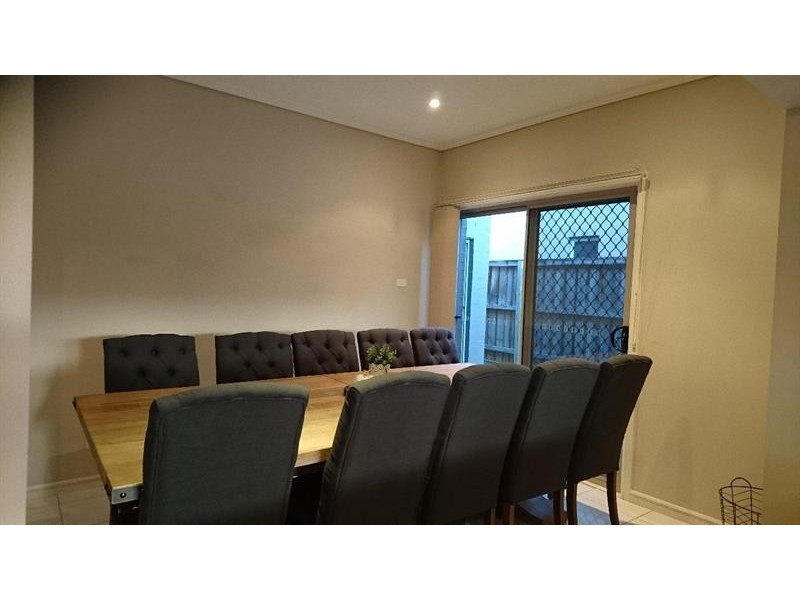 6 Waterside Bvd, Cranebrook NSW 2749