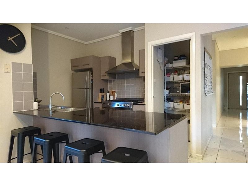 6 Waterside Bvd, Cranebrook NSW 2749