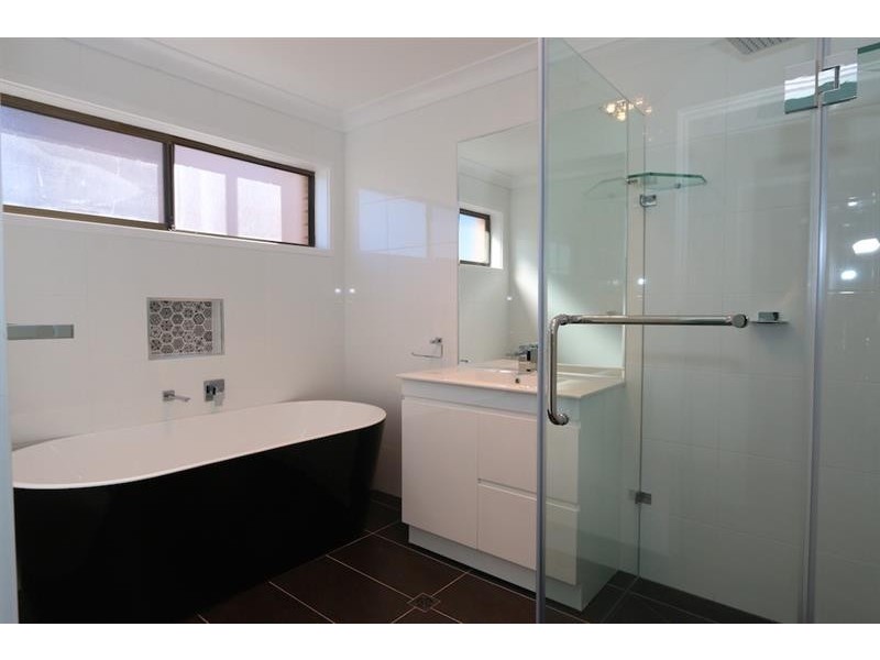 132 Main Rd, Toukley NSW 2263